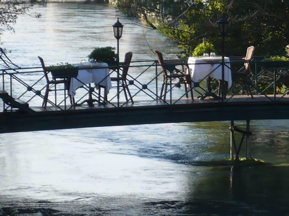 Les Terrasses De David Et Louisa Hotel LʼIsle-sur-la-Sorgue Buitenkant foto